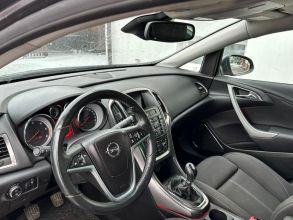 Opel Astra 2011 rok 1.7 CDTI 110 KM + bogate wyposażenie
