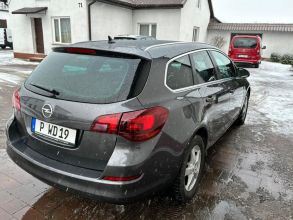 Opel Astra 2011 rok 1.7 CDTI 110 KM + bogate wyposażenie