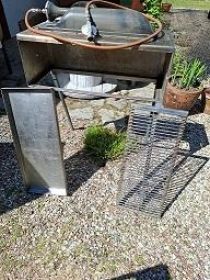 Grill gazowy z blachy nierdzewnej