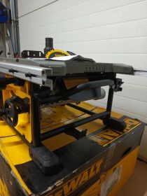 Piła stołowa dewalt