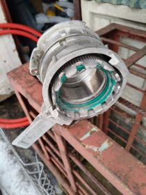 Złącze do cysterny