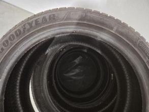 Sprzedam komplet opon zimowych Goodyear 17 cali
