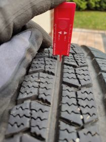 Opony z felgami stalowymi Boxer