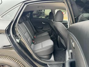 Hyundai i30 1.4 BENZYNA Klimatronik Nawigacja Kamera Ledy