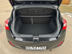 Hyundai i30 1.4 BENZYNA Klimatronik Nawigacja Kamera Ledy