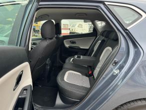 Kia Ceed 1.6 BENZYNA Klimatronik Nawigacja Kamera Ledy