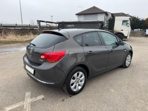 Opel Astra 1.4 BENZYNA Klimatronik Nawigacja Tempomat Ledy