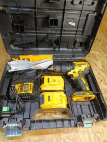 Wiertarko wkrętarka dewalt