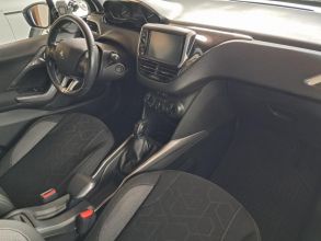 Peugeot 2008 / 1.5 HDI / LED / NAVI / rok 2019