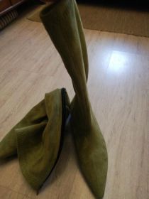 Sprzedam śliczne zielone kozaczki jesienno - wiosenne