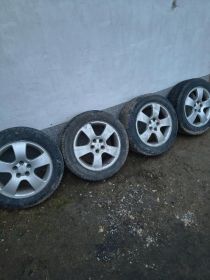 Felgi aluminiowe z oponami zimowymi Audi A3 205/56R16