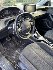 Profesjonalne czyszczenie wnętrz samochodów