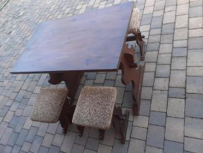 Stolik + 4 taborety