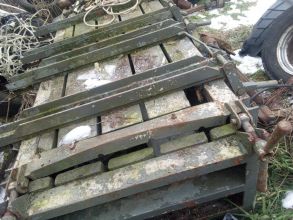 Prasa śrubowa do makulatury stary typ z czasów PRL-u