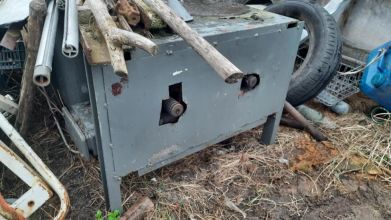 Prasa śrubowa do makulatury stary typ z czasów PRL-u