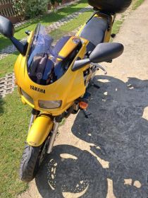 Yamaha FZS600
