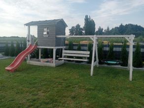 Domek + plac zabaw