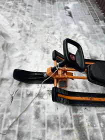 Sprzedam sanki z kierownicą Nartosanki kuchnię rowerki...