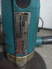 Szlifierka tarczowa Makita -180 mm