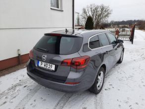 Opel Astra 2011 rok 1.7 CDTI 110 KM + bogate wyposażenie