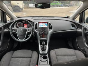 Opel Astra 1.4 BENZYNA Klimatronik Nawigacja Tempomat Ledy
