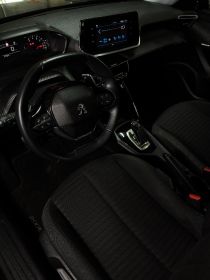 Profesjonalne czyszczenie wnętrz samochodów