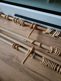 Sprzedam biurko i karnisze