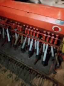 Sprzedam siewnik poznaniak na docisku 1988r