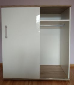 Szafa dziecięca przesuwna