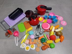 Kuchnia drewniana z akcesoriami