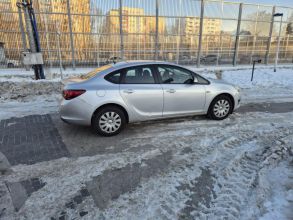 Opel Astra J 1.6 2017 sedan 1.6 benzyna + LPG