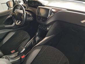 Peugeot 2008 1.5 HDI / LED / NAVI / rok 2019