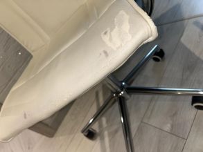 Sprzedam krzesło biurowe obrotowe - białe, regulowane