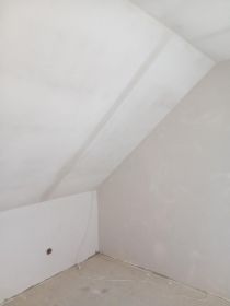 Tynki cementowo wapienne agregatem