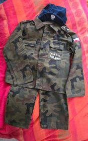 Sprzedam strój wojskowy dziecięcy