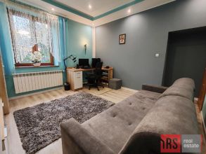 Nowoczesne mieszkanie z 3 miejscami parkingowymi.