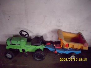 traktorek i przyczepa