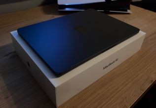 Apple MacBook Air (2025) M4/16GB/256GB Midnight (Gwarancja)