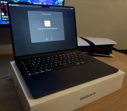 Apple MacBook Air (2025) M4/16GB/256GB Midnight (Gwarancja)