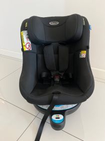 Sprzedam fotelik obrotowy z isofix
