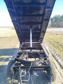 Przyczepa wywrotka d47