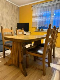 Stół dębowy + 4 krzesła