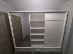 Skręcanie I montaż Mebli. Montaż Paneli podłogowych