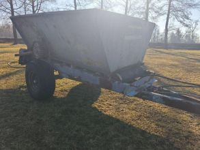 sprzedam rozsiewacz Piast RCW3