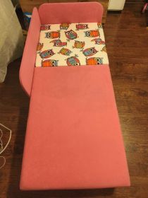 Fotel, łóżko dziecięce