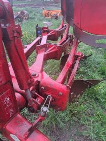 pług 4 kverneland i 3 vogel