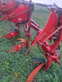 pług 4 kverneland i 3 vogel