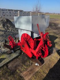 Sprzedam sadzarke czeską