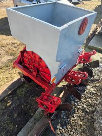 Sprzedam sadzarke czeską