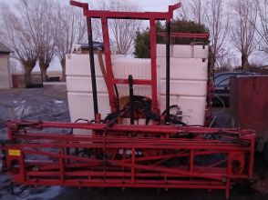 Opryskiwacz HOLDER 1100l, belka pełna hydraulika